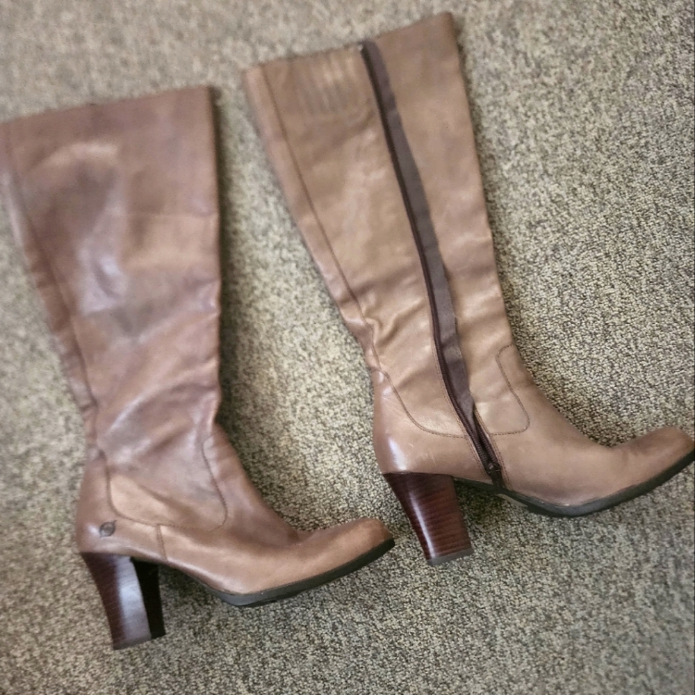 Born 👢 Boots Sz 9